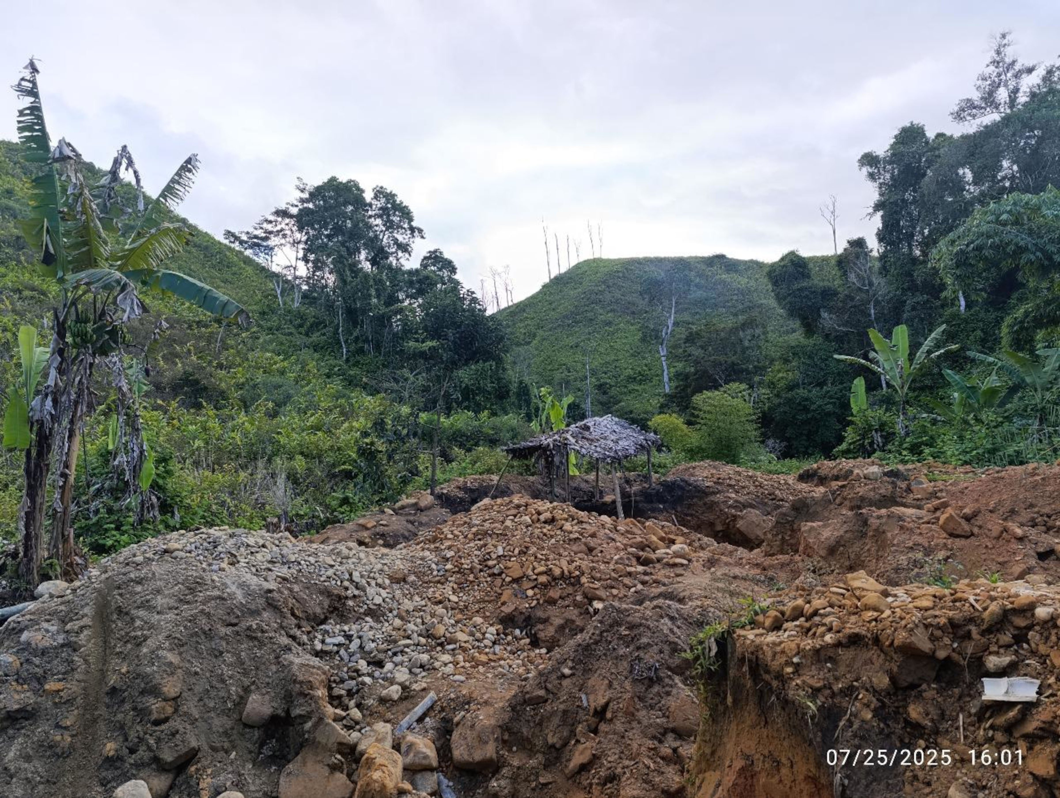 Gold mining quarry, near Ampasimazava