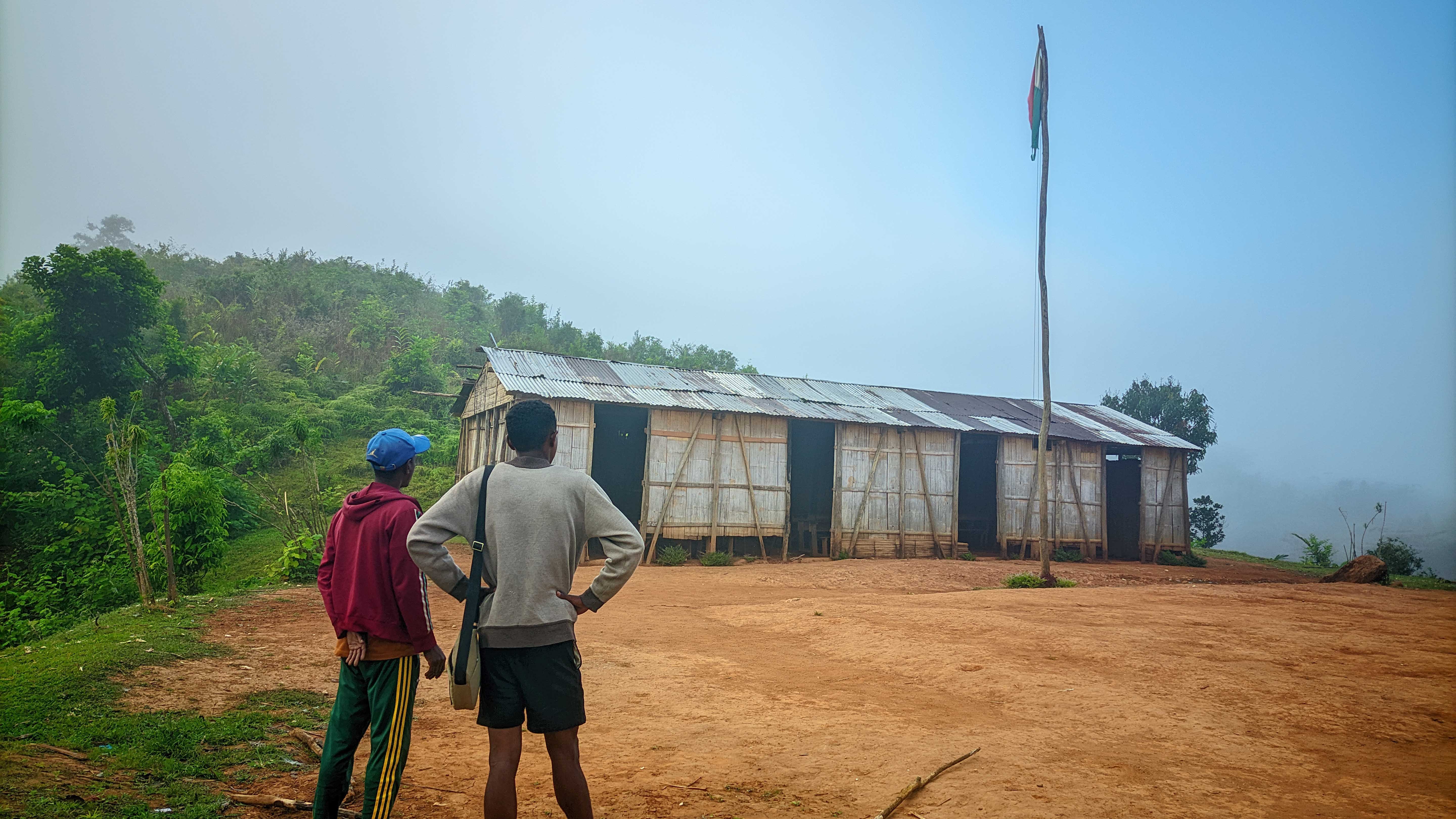 Visite de lEPP Bezamba